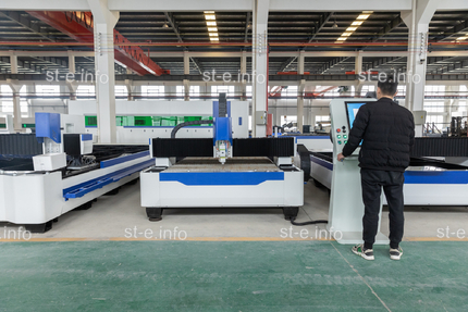 ЛАЗЕРНЫЙ СТАНОК ДЛЯ РЕЗКИ МЕТАЛЛА ST-6020R (6000*2000мм) 3kWt RAYCUS - st-e.info - Вологда